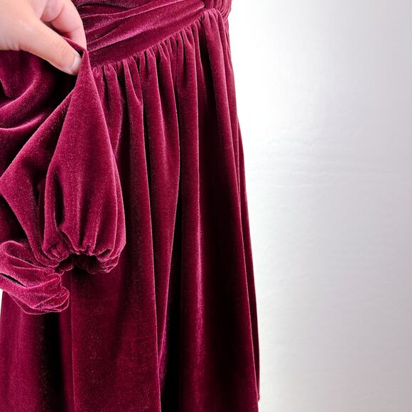 Gianni Bini Mariah Plunge Velvet Sleeve Whimsigoth Romantasy Dress Wine Sz 6 NWT - Picture 6 of 12